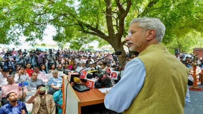 BJP Campaign: जयशंकर ने कई समूहों के साथ की चर्चा, कहा- नया संसद भवन विकास के प्रति पीएम मोदी की प्रतिबद्धता S Jaishankar says New Parliament building symbol of PM Modi commitment towards national development