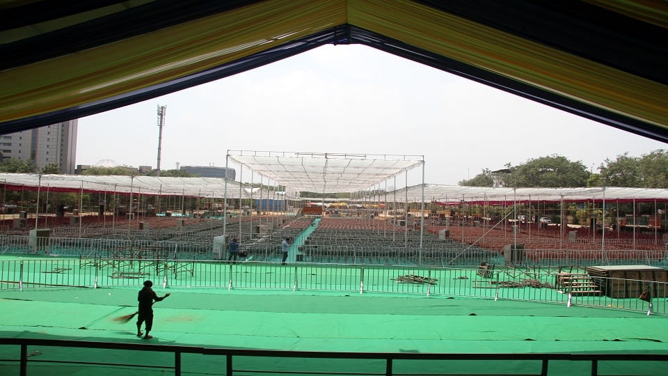 AAP party claimed that one lakh people will participate in maha rally in ramlila maidan