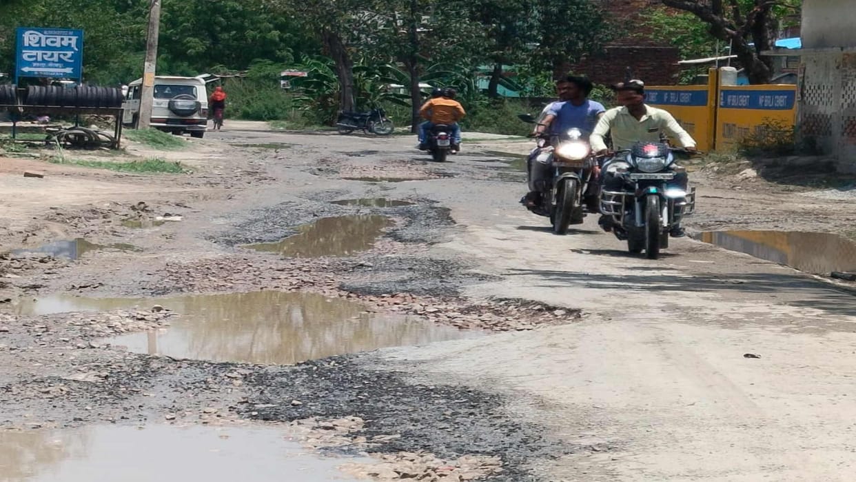 Overloading of vehicles engaged in sand mining in Belghat area increased difficulties of people