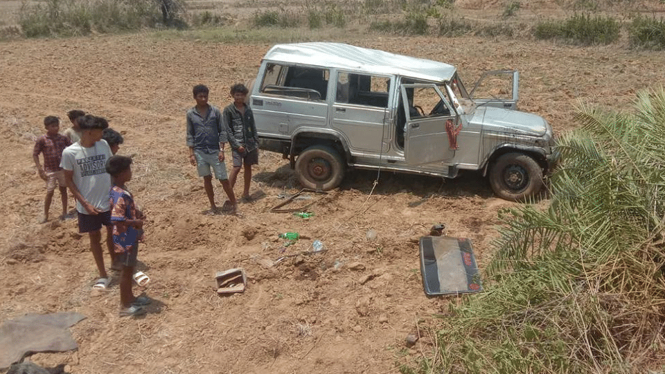 Two people including vehicle owner died due to overturning of Bolero vehicle