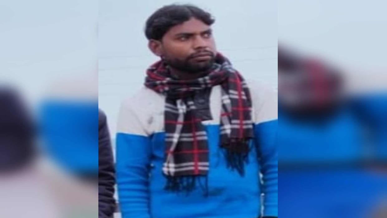 dead body of young man found hanging from roof at Basti