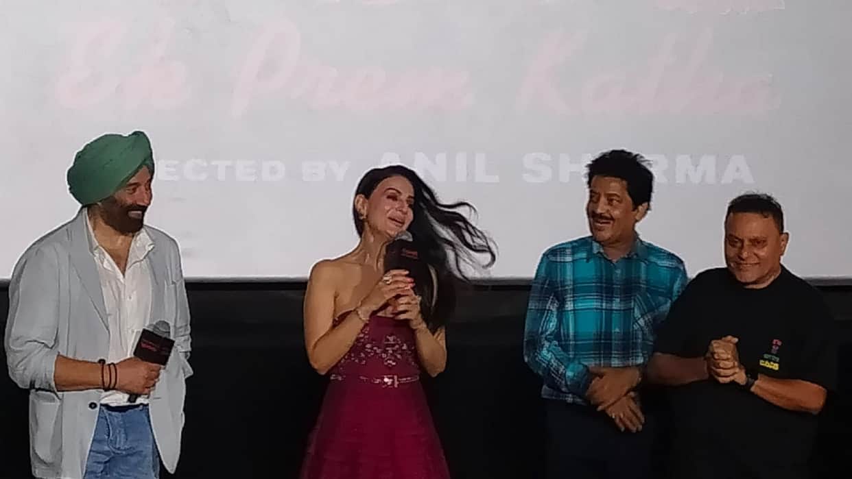 Gadar Ek Prem Katha Director Anil Sharma Reveals How four Lakh People Crowd gathered During Film Shooting