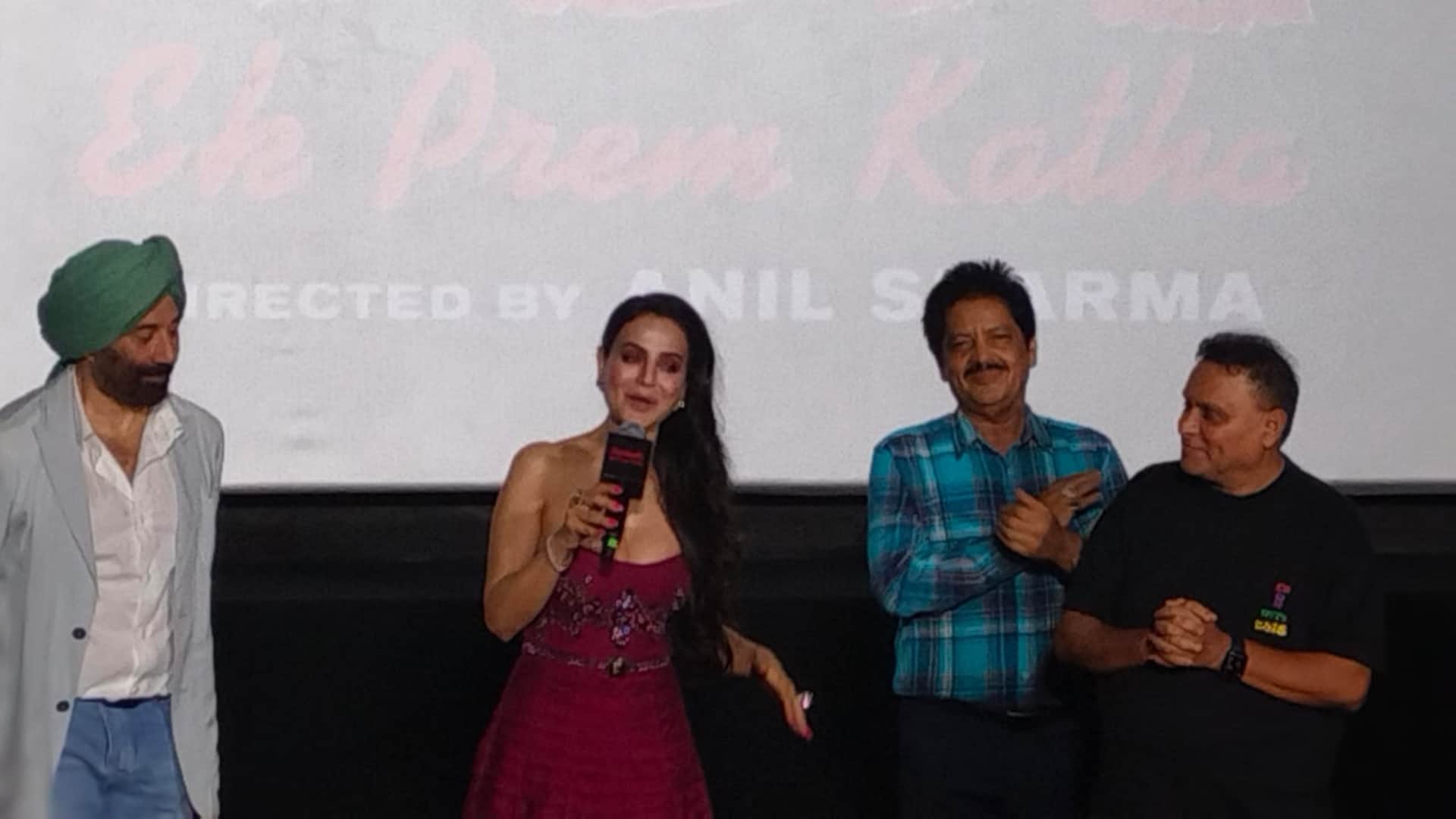 Gadar Ek Prem Katha Director Anil Sharma Reveals How four Lakh People Crowd gathered During Film Shooting