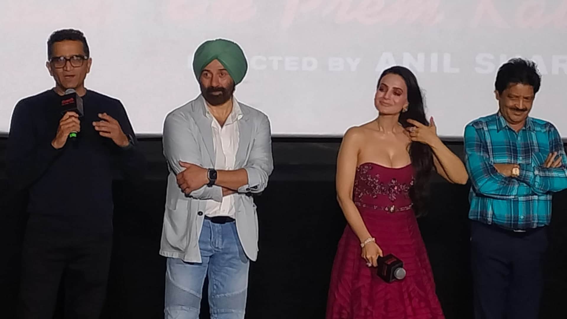 Gadar Ek Prem Katha Director Anil Sharma Reveals How four Lakh People Crowd gathered During Film Shooting