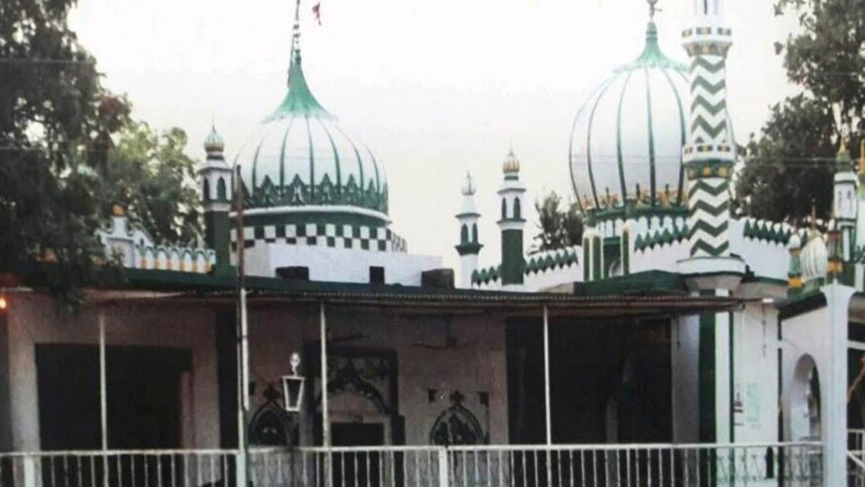 Notice to remove Hazrat Peer Gaib Ali Shah dargah within 24 hours roorkee Uttarakhand news in hindi