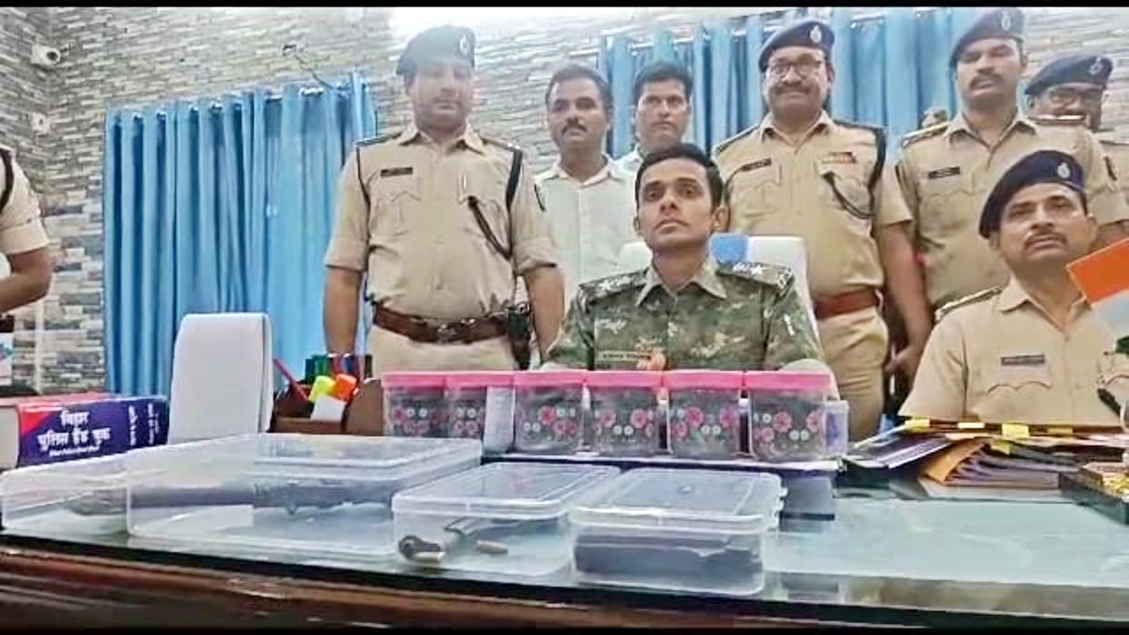 Drugs seized from anti narcotics cell shops in Samastipur