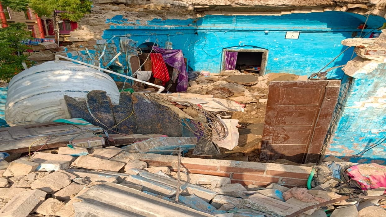 Dilapidated house collapsed, four injured including teenager buried under debris, chaos created
