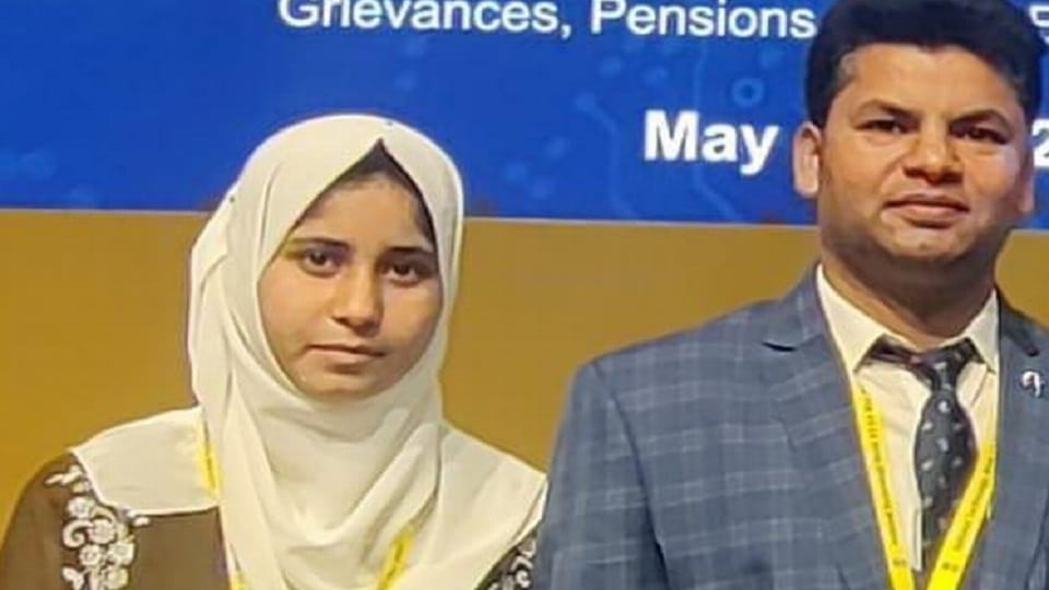 Jammu-Kashmir: Shahida made smart key, minor will not be drive vehicle, initiative to stop road accidents