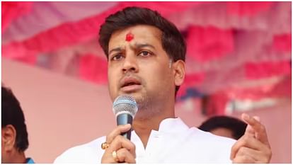 Maharashtra Politics News: CM's Son Shrikant Shinde Offers To Resign Know Reason Full Details
