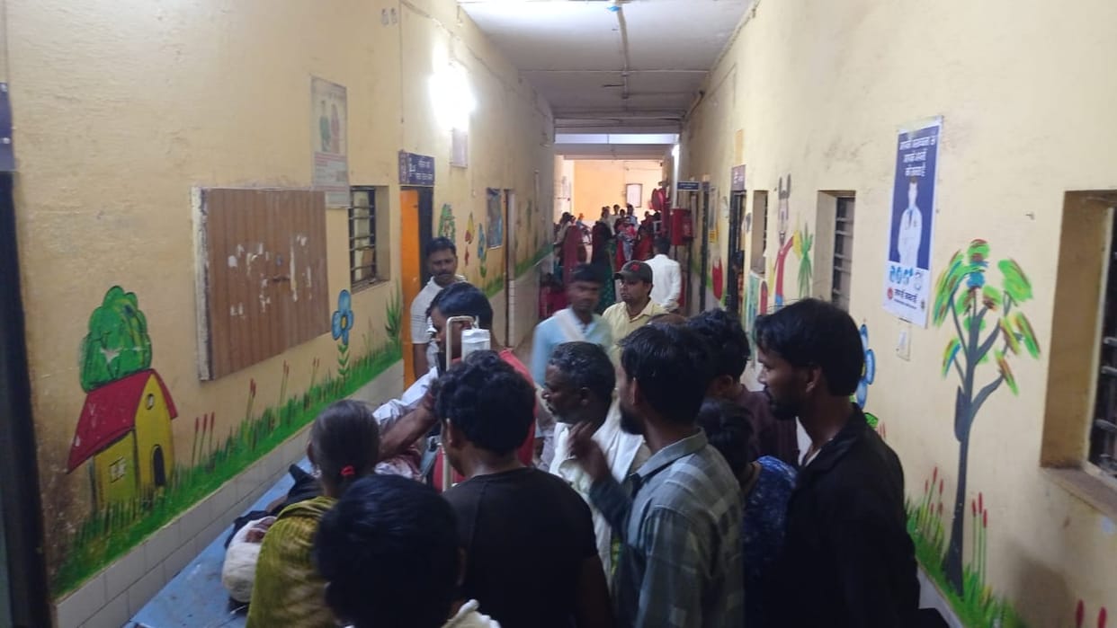 Old man died and two people injured due to collision of auto and bike in sonbhadra