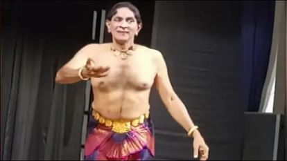 Malaysian Bharatanatyam Guru Sri Ganesan dies after collapsing on stage in Bhubaneswar odisha news in hindi