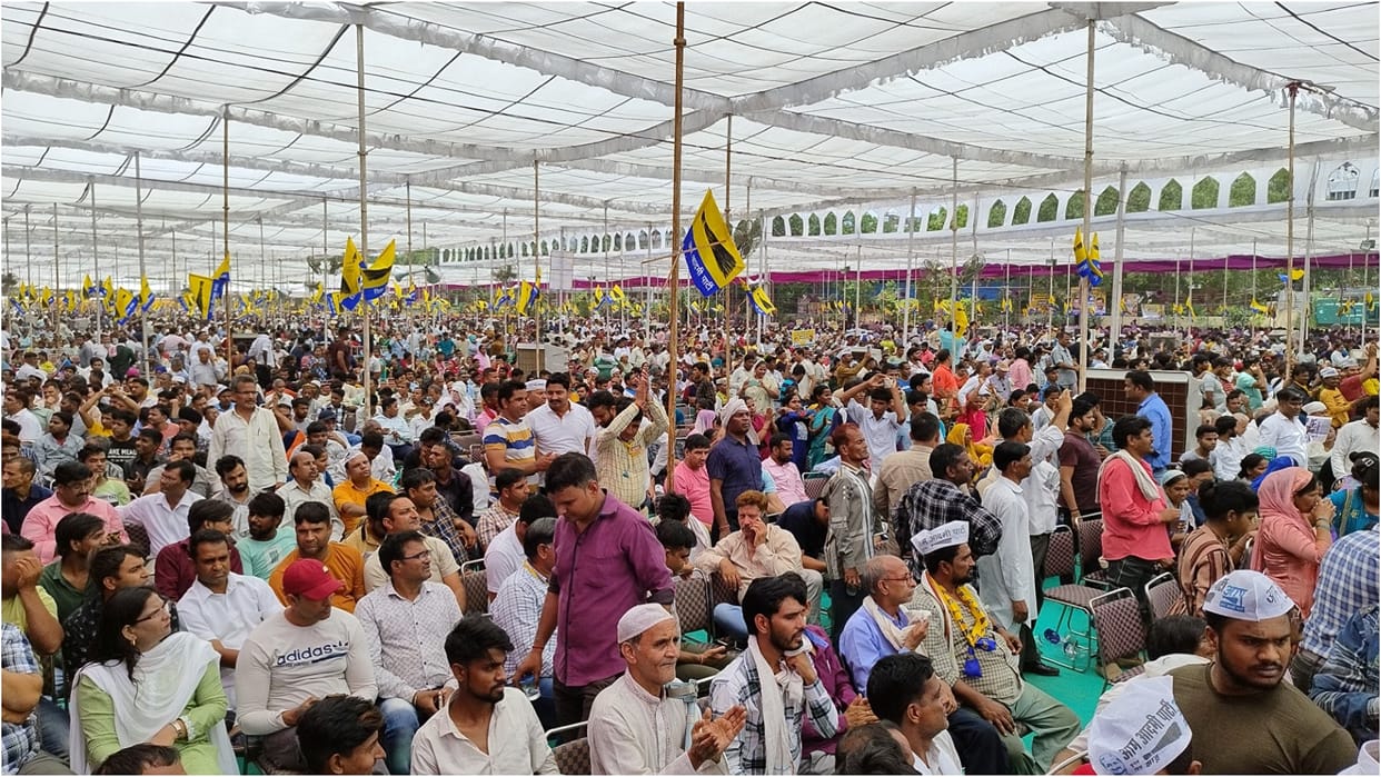 BJP-Congress engaged in defeating Arvind Kejriwal with freebies How successful will this strategy be