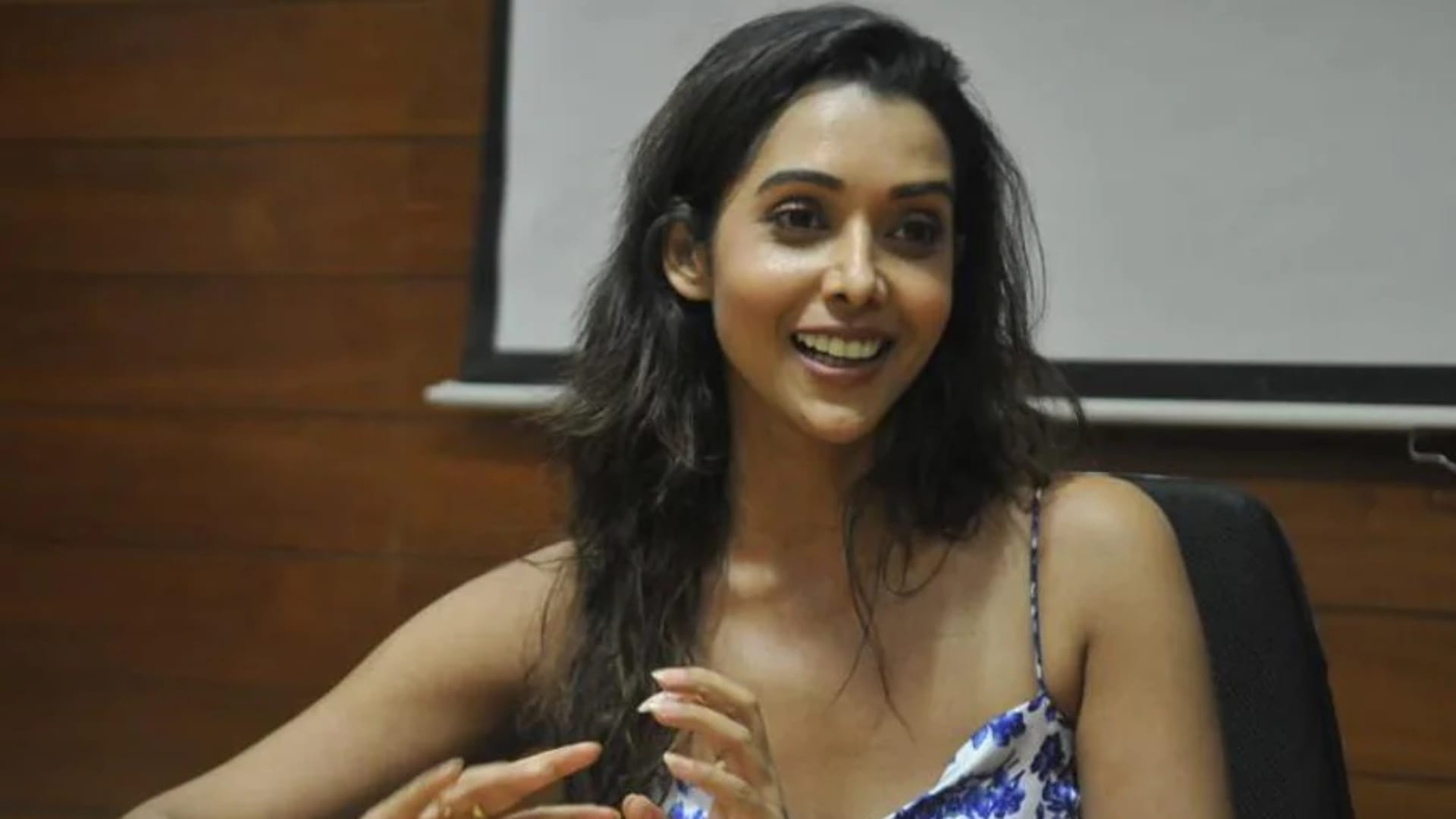 Anupriya Goenka Reveals Saif Ali Khan was more conscious than her shooting intimate scene in Sacred Games