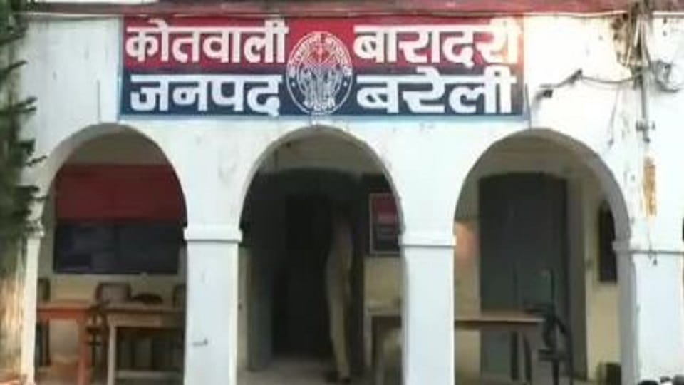 Religious flag placed over the national flag report filed against the accused in Bareilly
