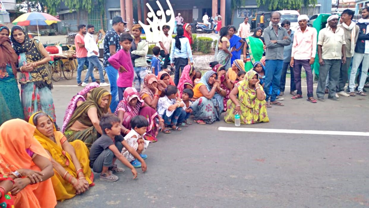 Relatives blocked the death of a convicted prisoner in Damoh