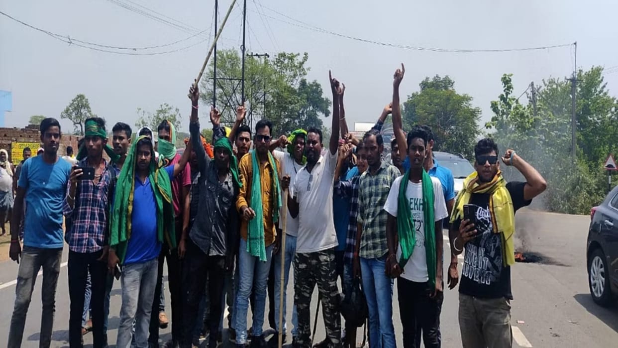 Jharkhand: Protests against employment policy intensify in Jharkhand, student organizations block roads