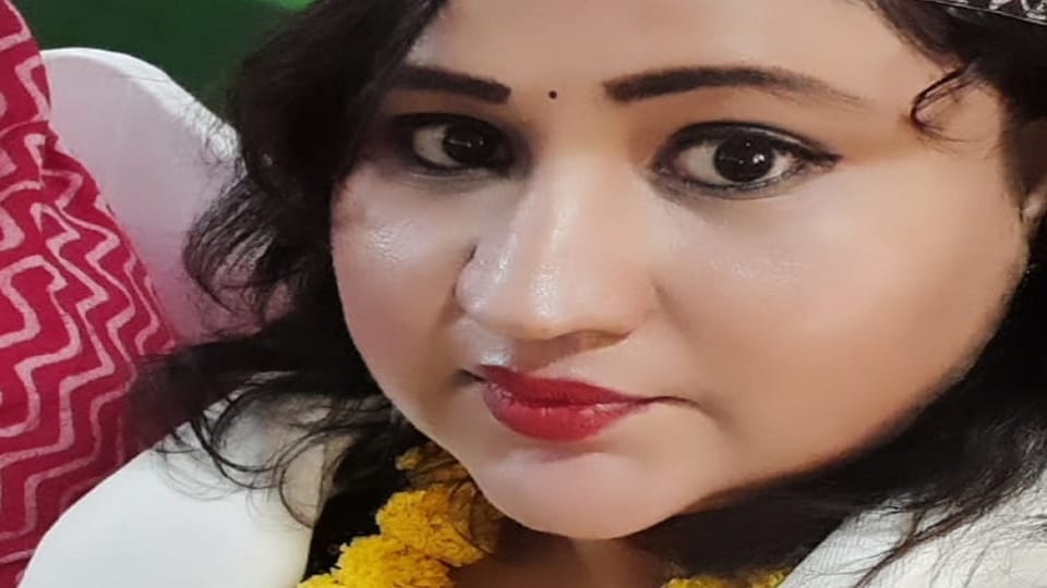 Teacher Vidisha got Kavya Maitri Samman in Nepal