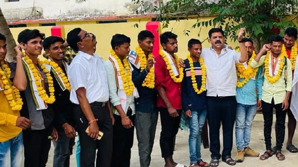 24 BJP workers including sarpanch took membership of Congress In Bijapur