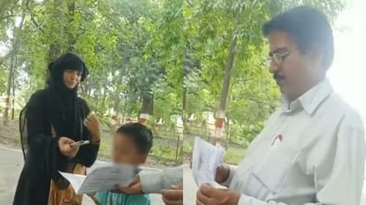 Lekhpal took bribe from woman in the name of getting Kashiram awas in Pilibhit