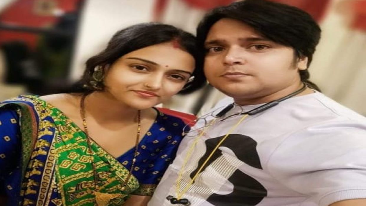 Four deaths, including the son-daughter-in-law of the woman bank manager, broke down on the family