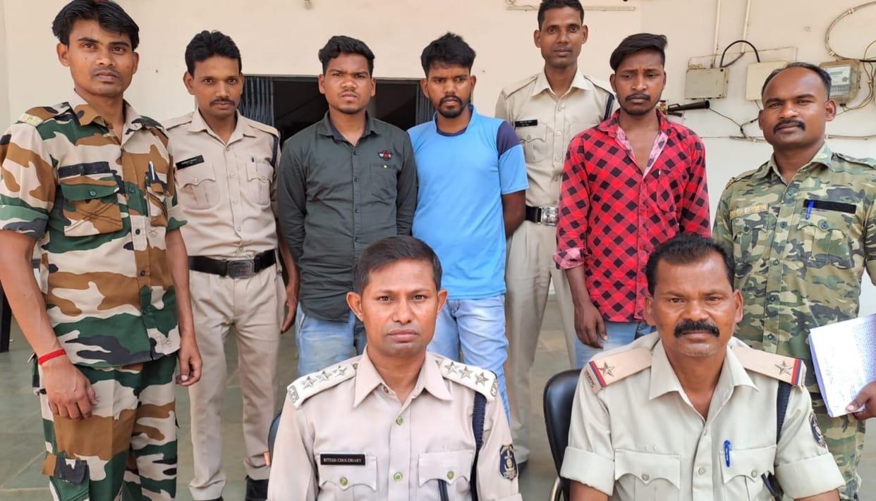chhattisgarh Police arrested three accused in misdeed of 16-year-old girl in balrampur
