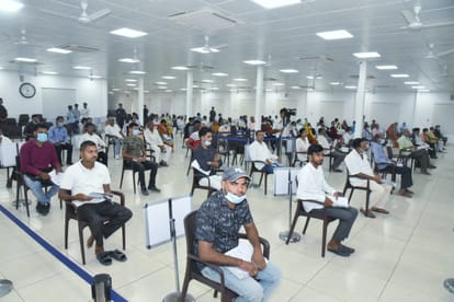 Bihar: CM Nitish Kumar's public court, problems of 107 people from different districts were heard