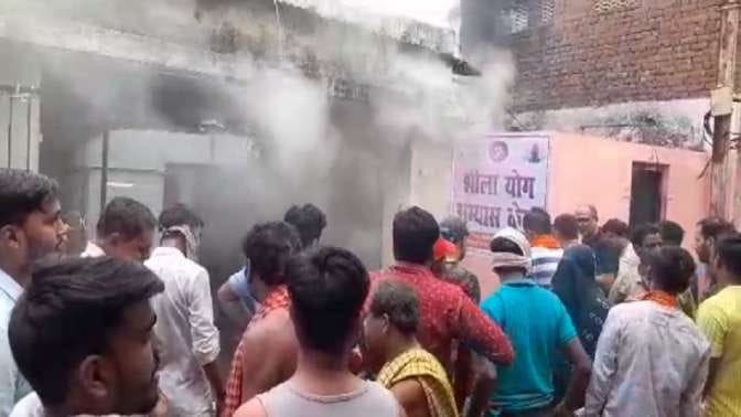 Bilaspur Fierce fire in plastic wholesale shop