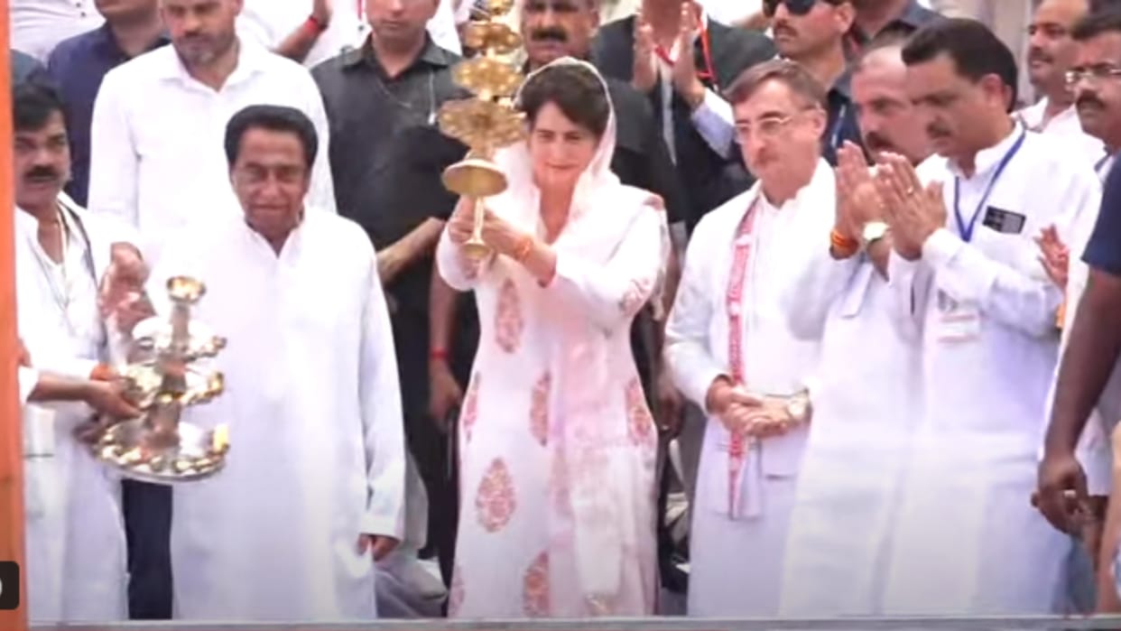Priyanka Gandhi Jabalpur Visit Live Update: Priyanka Worship of Narmada River and start election campaign