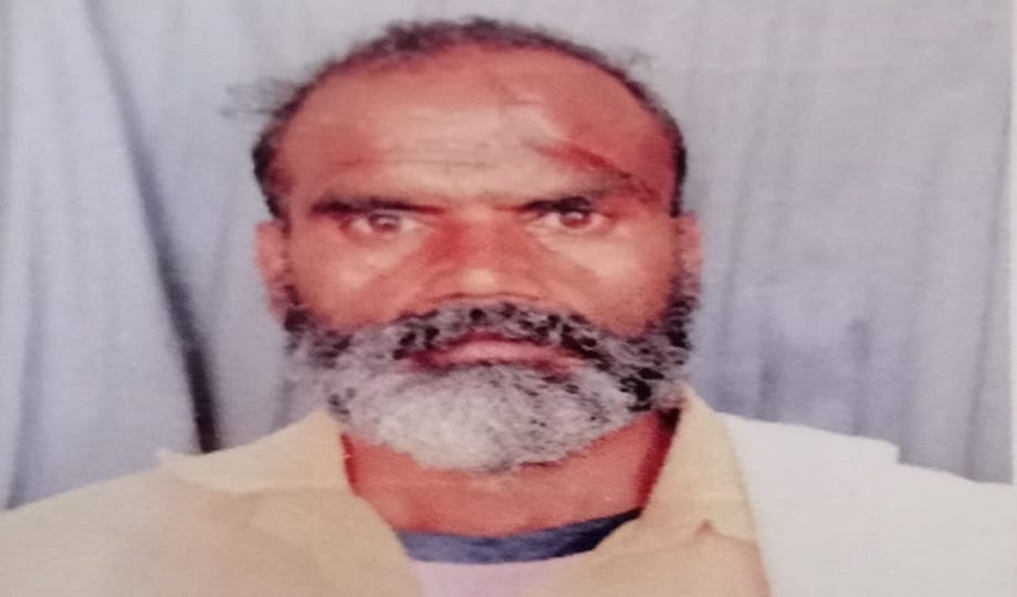 Dead body of a middle aged man found hanging on a mango tree, case entangled between murder and suicide