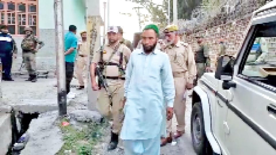 Narco Terrorism: Raids in the house of drug smugglers in Poonch-Rajori, Rs 13 lakh recovered