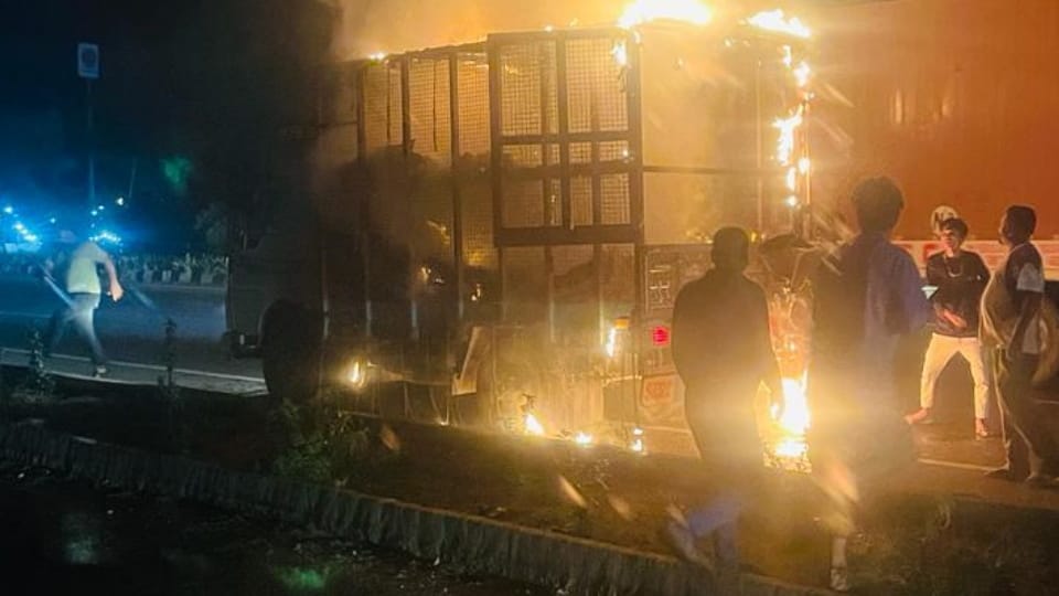 Fire broke out in truck on National Highway in Khanna