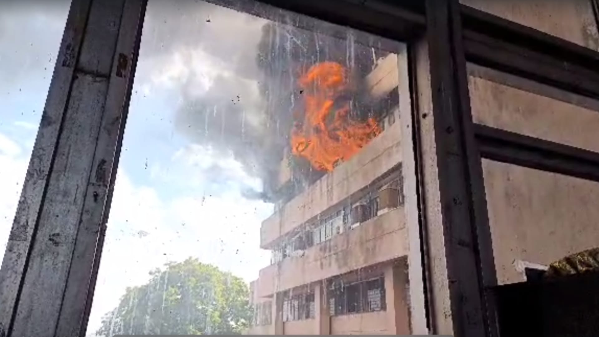 MP News: It took several hours to control the incident of Satpura building fire, CM convened a review meeting