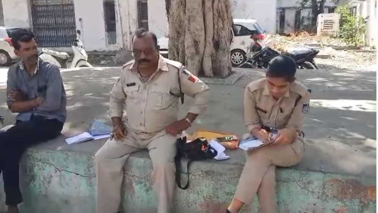 Ujjain News: Police considered the dead body of a girl found in Aslavada suspicious