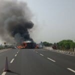 ट्रक में लगी आग