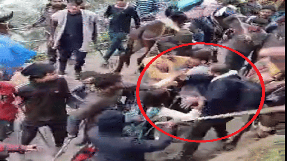 Case registered against four for assaulting passengers by horse-mule operators on Kedarnath pedestrian route