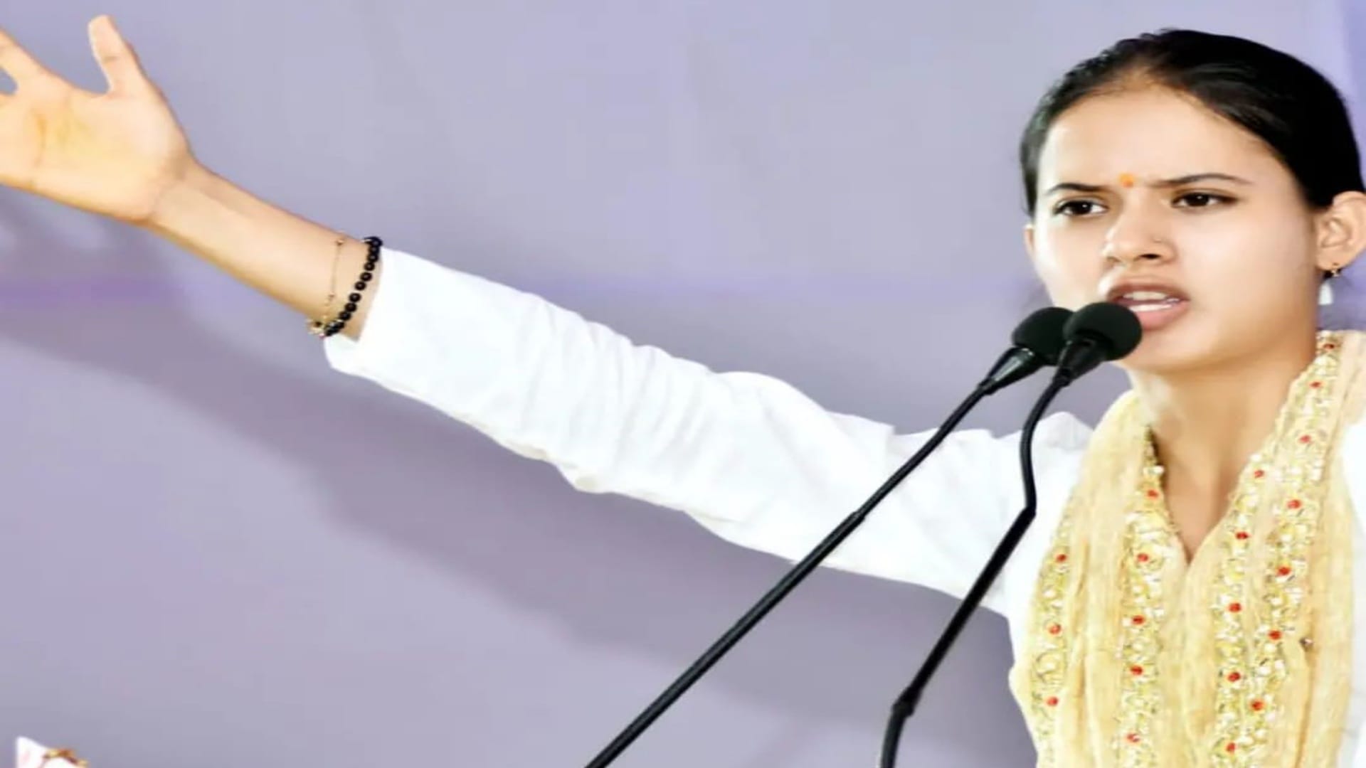 Palak Kishori giving competition to jaya kishori became Kathavachak in 17 years satna madhya pradesh