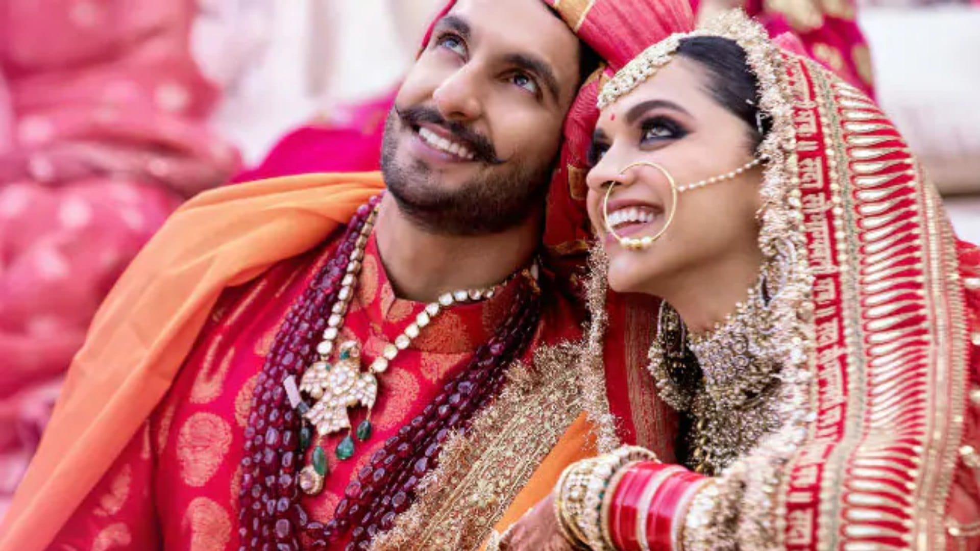 destination wedding and looks of Bollywood celebrities virat Anushka deepika Ranveer to vicky katrina