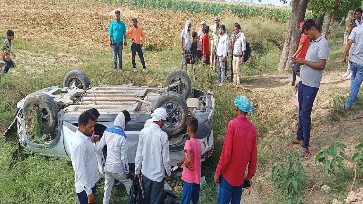 Kanpur Road Accident news Three farmers died allegedly after being run over by vehicle of PWD official