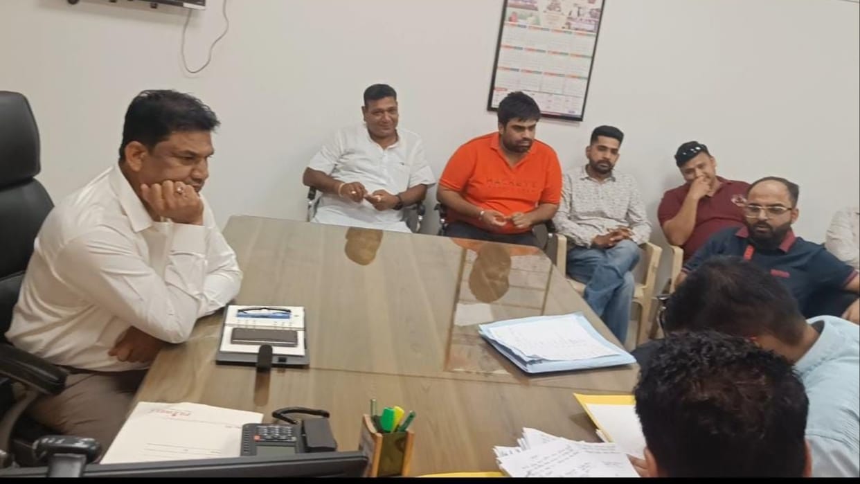 In Fatehabad BJP leader took 2222 number in six lakh 11 thousand rupees