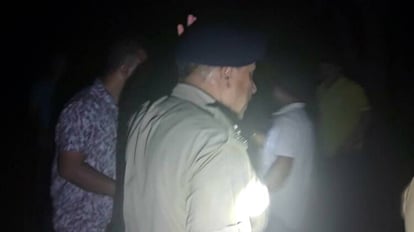नीरज यादव हत्याकांड: पुलिस ने मुठभेड़ में तीन आरोपी किए गिरफ्तार, एक के पैर में लगी गोली, कराया गया भर्ती Neeraj Yadav murder case Police arrested three accused in encounter one was shot in leg admitted to hospital