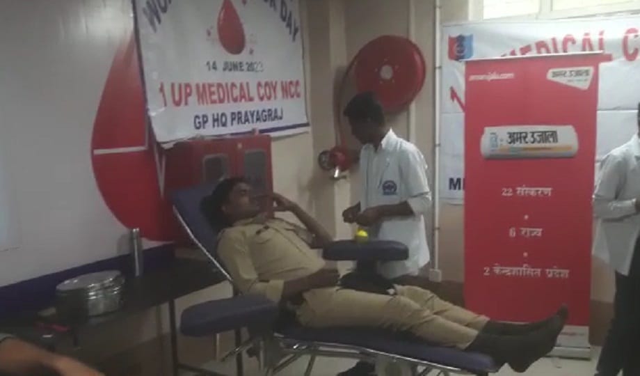 Voluntary Blood Donor Day: Great donors donated blood on the call of Amar Ujala Foundation