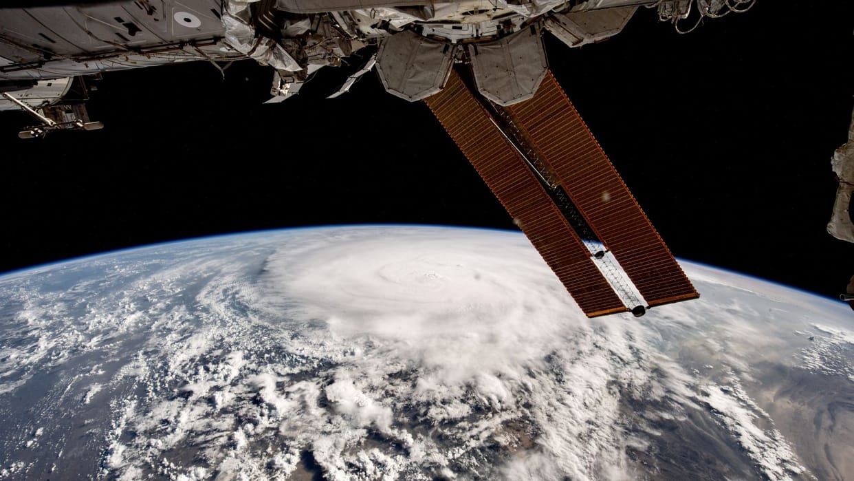 Pictures of dangerous 'Biparjoy' Cyclone taken from space surfaced update news in hindi