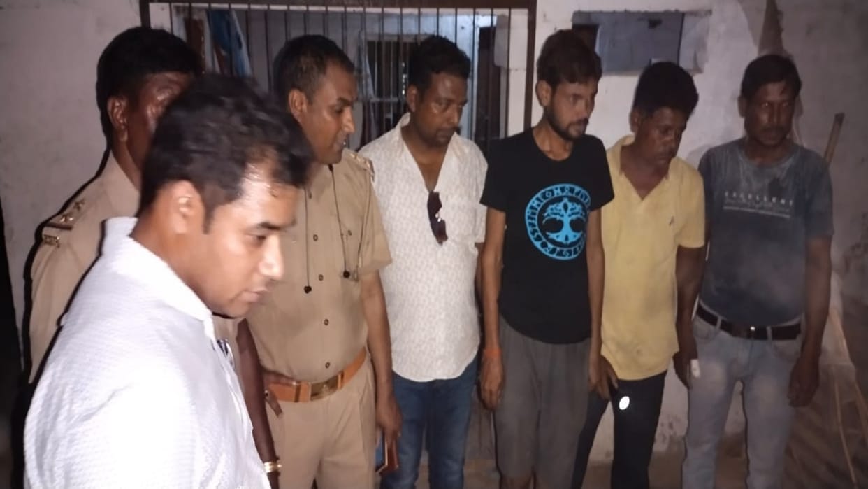 Son killed father in a dispute over money in Basti