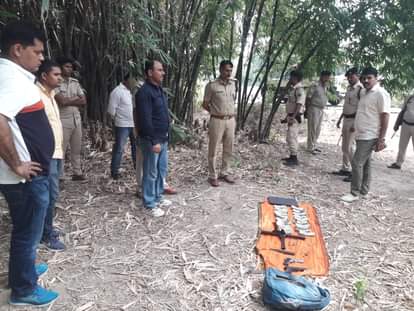गिरफ्तार किए गए अपराधियों के पास के बरामद हथियार