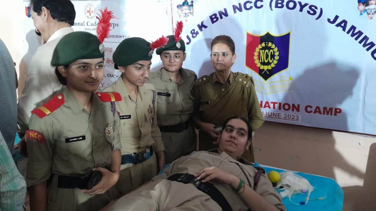 Jammu news: Amar Ujala Foundation organized blood donation camp in commerce college jammu