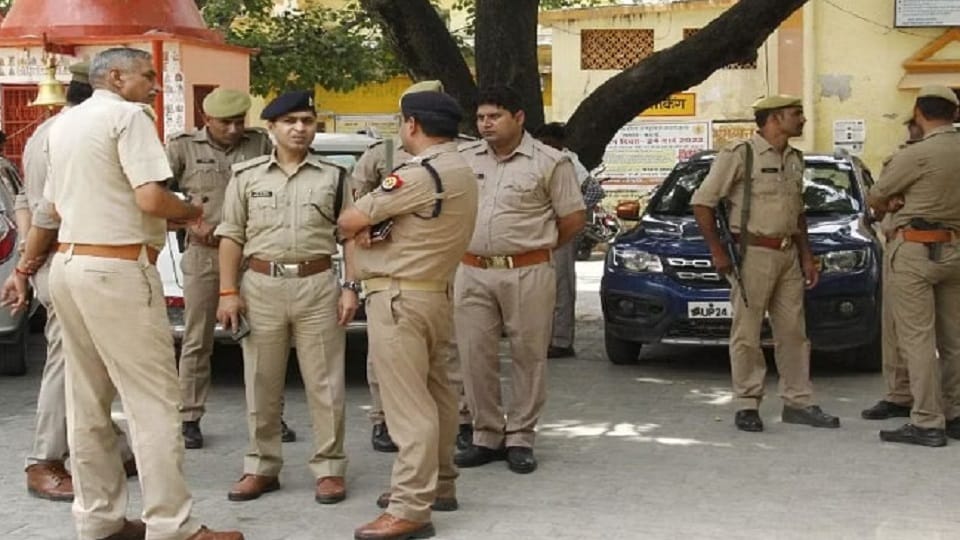 Angry father killed daughter after daughter's love marriage in Badayun