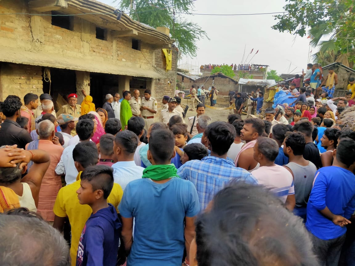Family found died in Bihar : Three daughters with wife and husband suicide or murdered in khagaria