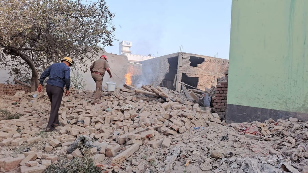 many killed including wife and daughter in a firecracker house in Sambhal Gunnaur