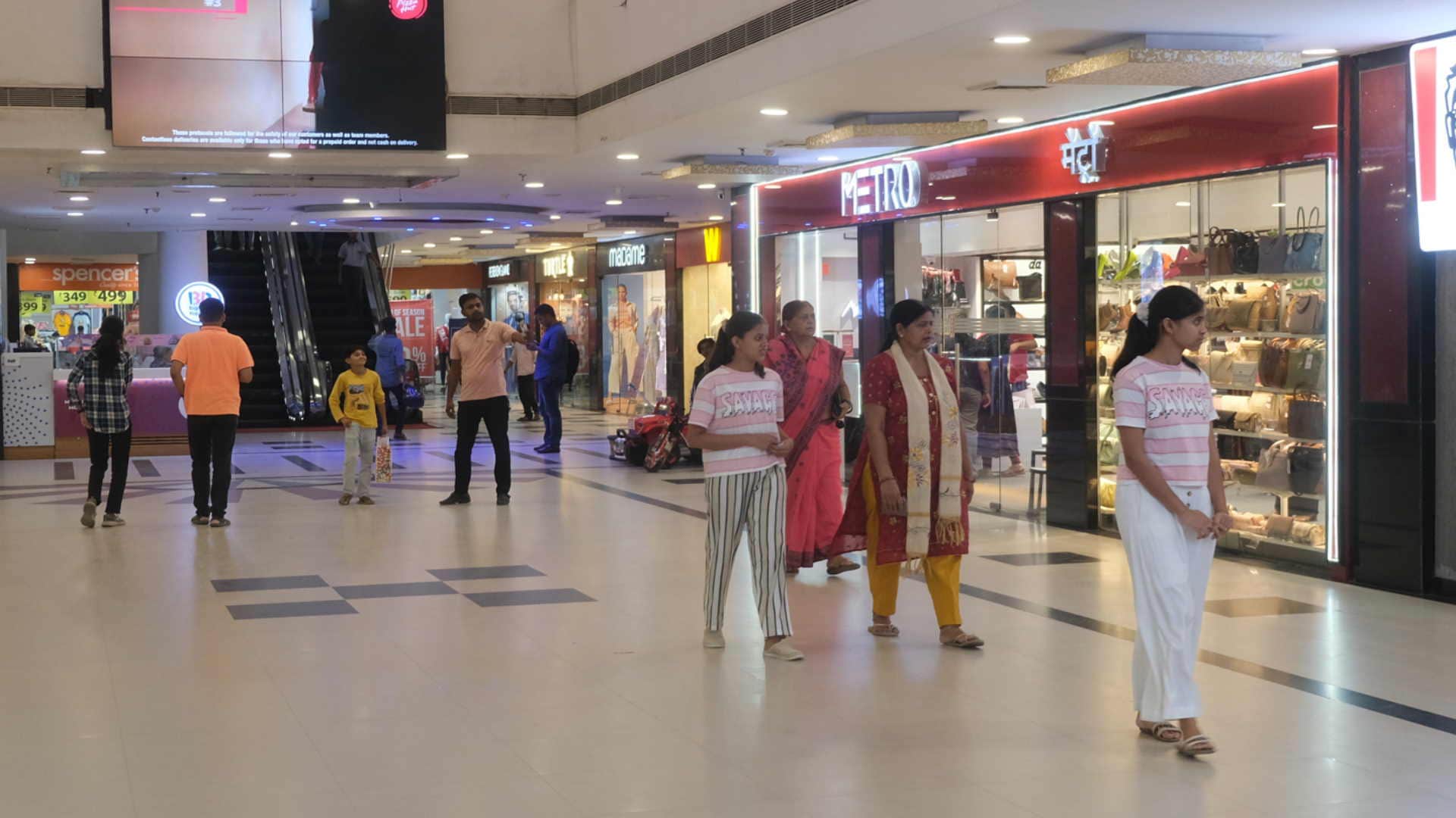 Gorakhpur Weather Cloudy today relief expected from drizzle