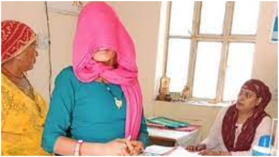 Husband called his wife a witch in Churu her back was stained with hot tongs